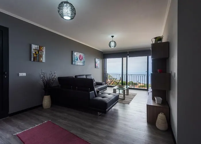 Casa Do Louro Arco da Calheta (Madeira)