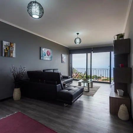 Casa Do Louro Arco da Calheta (Madeira)